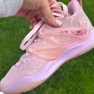 KD women’s basket ball sneakers. Imitation of KD